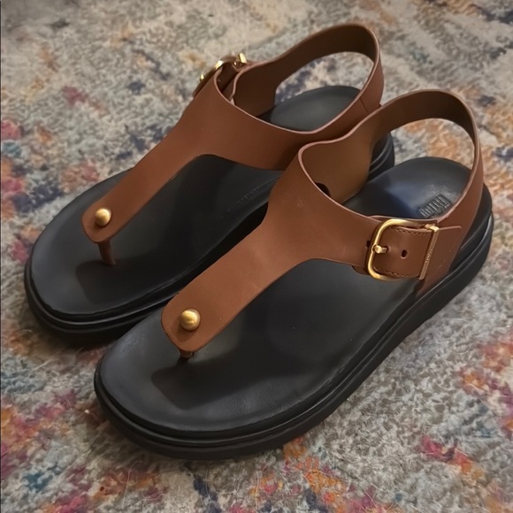 Fitflop Shoes - EUC Fitflop Women’s Leather Back-Strap Toe-Post Sandals - WORN ONCE Size 9
